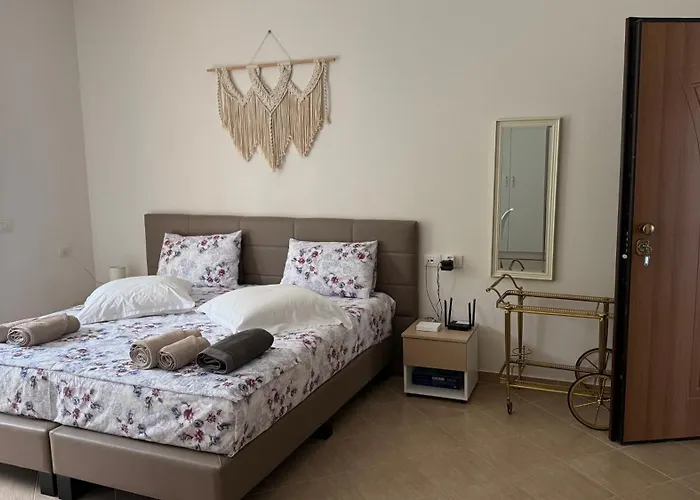 Daire Sina's Panorama